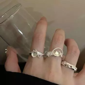 Кольцо с лунным камнем неправильной формы 2025 года — универсальный, роскошный дизайн для женщин Pleated Ring