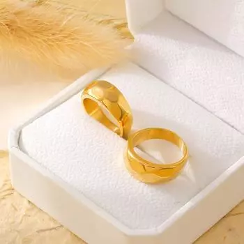 Кольцо с неровным ромбом и гладким узором «Ниша» с дизайном «Холодный ветер» из титановой стали с покрытием из 18-каратного золота No. 6