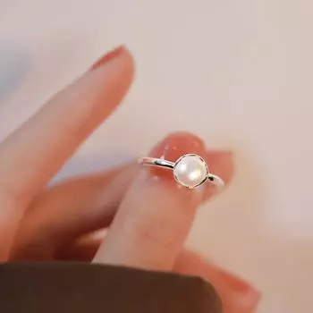 Кольцо с жемчугом женское легкое роскошное нишевое дизайн высокое чувство моды простое темпераментное индивидуальное открытое кольцо на указательный палец adjustable opening белого золота