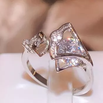 Кольцо высокого качества для женщин, модное нерегулярное треугольное блестящее кольцо с цирконом, регулируемое свадебное кольцо, вечерние украшения Resizable белый