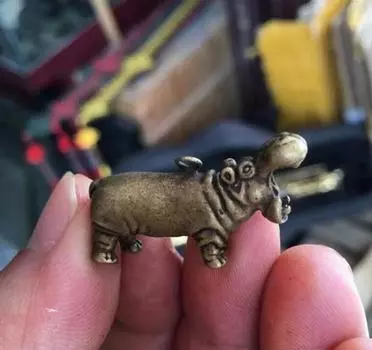 Коллекционные китайские латунные резные изысканные маленькие статуи бегемота