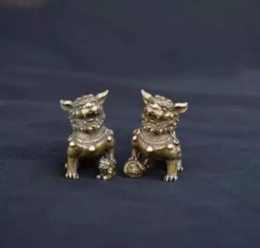 Коллекционные китайские латунные резные животные, пара львов, изысканные маленькие статуи