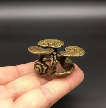 Коллекционные китайские латунные резные животные, улитка Ganoderma Lucidum, блюдце, крышка чайника, полка, изысканные маленькие статуэтки