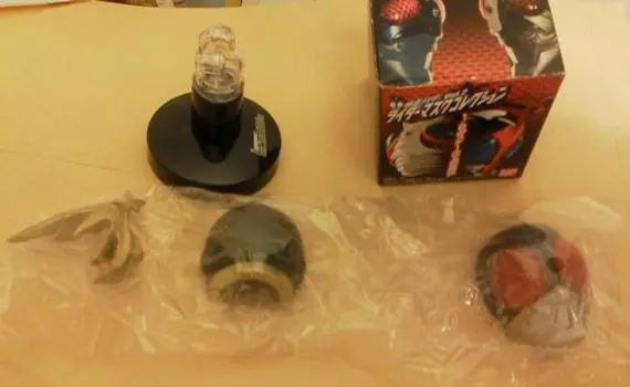 Коллекция масок Kamen Rider Kamen Rider Kuuga Ultimate, одиночный экземпляр, том 2 (Секрет) (Светоизлучающий постамент)