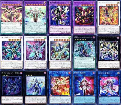 Колода дракона Хау Зуарк Колода мага Супер Небесный дракон Революция Дракон Кристально Чистое крыло Синхро Дракон Разноглазый