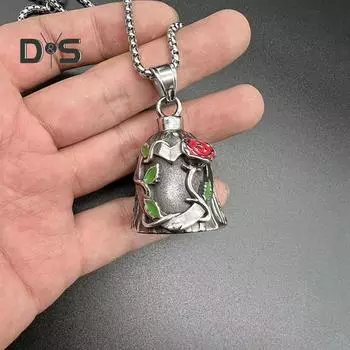 Колокольчик на удачу для верховой езды, байкерский колокольчик-хранитель, титановый стальной колокольчик с выгравированными розовыми лозами, подвесной колокольчик для брелока для автомобиля, рюкзака A