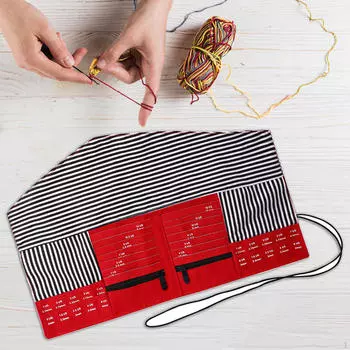 Компактное решение для хранения вязальных спиц для любителей рукоделия красный
