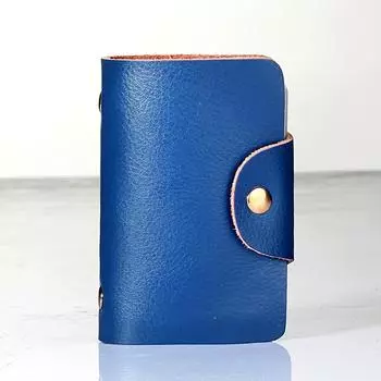 Компактный кошелек и визитница из натуральной кожи — легкий, практичный и удобный для переноски органайзер для карт. чёрный