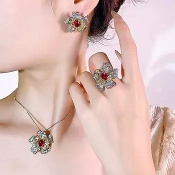 Комплект аксессуаров Яркий рубиновый цветок кольцо ожерелье серьги High-end Light Luxury Fashion Womens