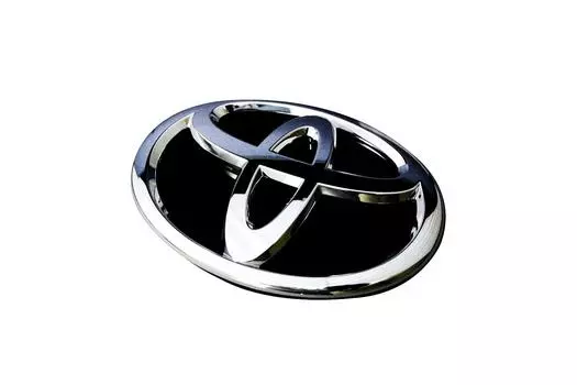 Комплект для замены эмблемы SecondStage Toyota Voxy 80 серии с эмблемы N на эмблему T, хромированная черная эмблема/основа под рояльный лак/T209BLK