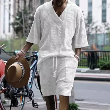 Комплект из 2 предметов: мужская летняя одежда, футболка с коротким рукавом и V-образным вырезом, эластичный шнурок на талии, карманы, широкие шорты, однотонный трикотаж L абрикосовый