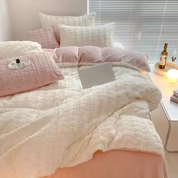 Комплект из четырех предметов из однотонной кроличьей шерсти, маленький квадратный, простыня из молочного флиса, утолщенное одеяло, вафельный теплый комплект из трех предметов 1.2m bed