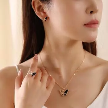 Комплект из ожерелья Butterfly Hollow и сережек с бриллиантовым кольцом — элегантные украшения для женщин 3-piece set чёрный