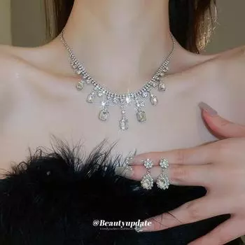 Комплект из ожерелья и серег с бриллиантовыми кисточками - роскошные ретро-украшения на ключицу Oval серебряный/красный