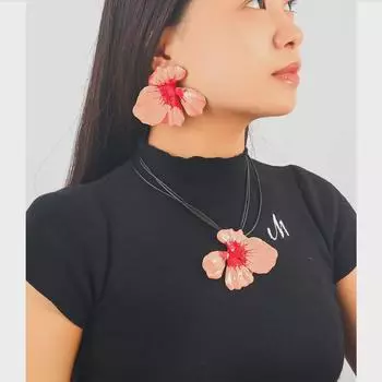 Комплект из ожерелья и сережек «Цветочный лепесток» фиолетовый