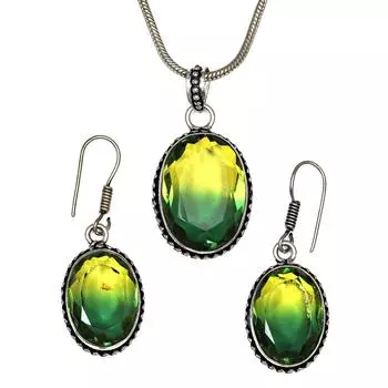 Комплект из серег и подвески ко Дню матери с зеленым турмалином