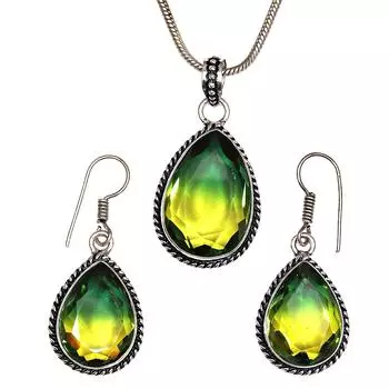 Комплект из серег и подвески ко Дню матери с зеленым турмалином