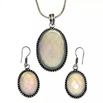 Комплект из серег и подвески ко Дню матери с драгоценным камнем Milkey Fire Opal