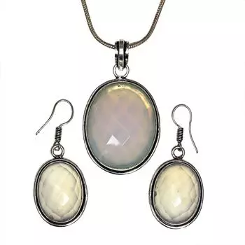 Комплект из серег и подвески ко Дню матери с драгоценным камнем Milkey Fire Opal