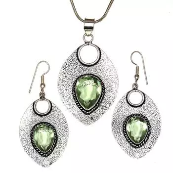 Комплект из серег и подвески на День матери с зеленым аметистом