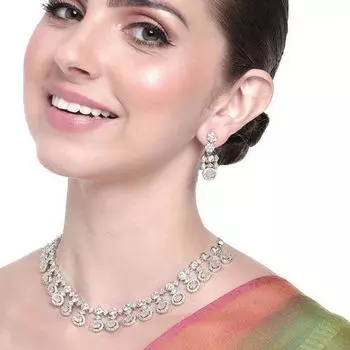 Комплект колье Estele с мерцающим цирконием и родиевым покрытием и мятно-оранжевыми кристаллами для женщин