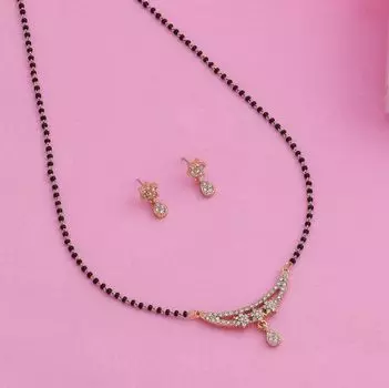 Комплект колье Estele с позолотой 24 карата и тремя звездами Mangalsutra