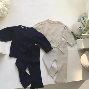 Комплект одежды для малышей, осенний вафельный костюм для девочки, футболка с длинными рукавами + расклешенные брюки с волнистым подолом, костюм из двух частей 100cm чёрный