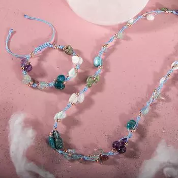 Комплект ожерелья и браслета «Рыбы»: аквамарин, аметист, лунный камень, кианит, синий апатит, фиолетовый флюорит, зеленый ларимар.