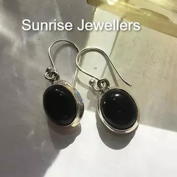 Комплект сережек Ari из черного оникса от Sunrise Stud Earring и кольцо Huggie Hoop с подвеской • Подарок лучшему другу • Free Size чёрный