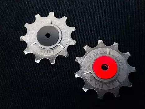 Комплект шкивов CarbonDryJapan 11t, совместимый с гибридным подшипником SRAM