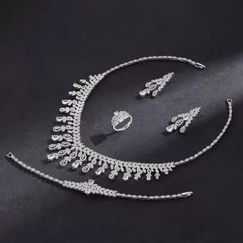 Комплект свадебных украшений с ожерельем и серьгами из циркония с каплями воды. Свадебные аксессуары.