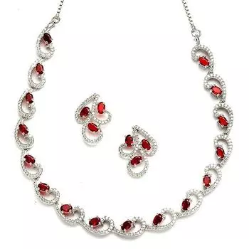 Комплект украшений для женщин: колье и серьги-подвески с родиевым покрытием, белым фианитом серебристого цвета и американскими бриллиантами серебряный