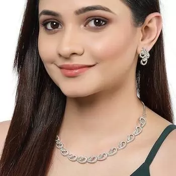 Комплект украшений для женщин: колье и серьги-подвески с родиевым покрытием, белым фианитом серебристого цвета и американскими бриллиантами