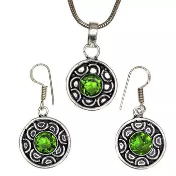 Комплект украшений с подвеской из драгоценного камня перидот и кварцевым ожерельем 18-20