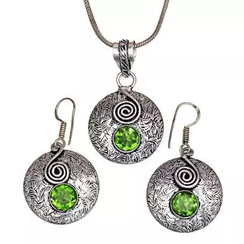 Комплект украшений с подвеской из драгоценного камня перидот и кварцевым ожерельем 18-20