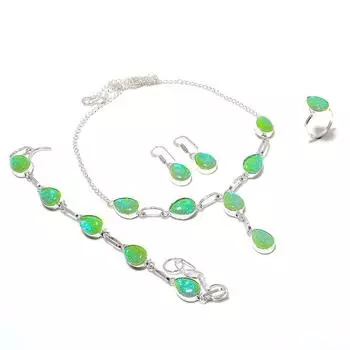 Комплект ювелирных изделий из серебра 925 пробы с натуральным зеленым опалом-триплетом n9G41