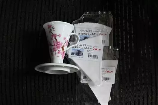 Коническая керамическая кофеварка Aritayaki Sakura на 30 шт. с 3 комплектами белых фарфоровых фланелевых фильтров