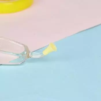 Контактные линзы для учащихся, помогающие носить инструменты для хранения прозрачный