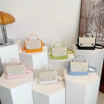 Контрастная цветная плетеная модная повседневная сумка для женщин, новая весенняя простая и модная плетеная соломенная сумка через плечо