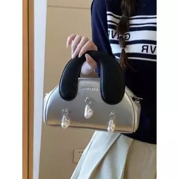 Контрастная цветная женская сумочка с жемчужной подвеской, классная серебряная сумка Ins Wind, одно плечо, модная универсальная сумка через плечо