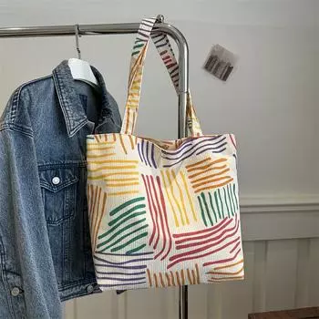 Контрастная цветовая текстура 2024 года, новая модная и иностранная повседневная контрастная цветовая популярная простая сумка через плечо, портативная маленькая квадратная женская сумка разноцветный