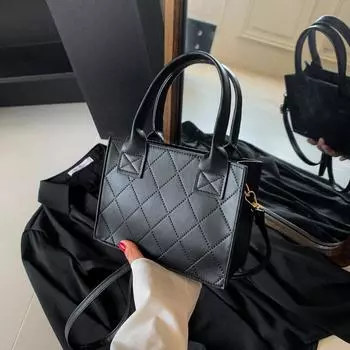 Контрастная фетровая сумочка 2024 года, новая повседневная модная сумка через плечо, простая иностранная сумка в квадратном стиле чёрный