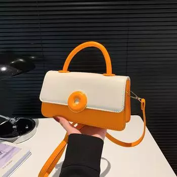 Контрастное цветовое сочетание, простая текстура Маленькая квадратная сумка 2024 года, повседневная новая летняя сумка-мессенджер в иностранном стиле чёрный