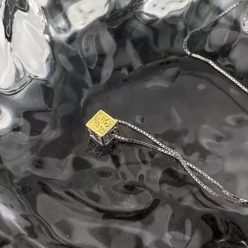 Контрастное квадратное ожерелье с узором из травы Тан с легким роскошным ощущением китайского стиля, ретро-цепочка на ключицу