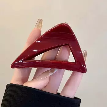 Korea Red Acrylic Triangle Hair Claw Clip or Women Girl Fashion Elegant Geometric Shark Clip Hairpins Headwear Hair Accessories