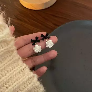 Korean Bow-Accent Floral Earrings Micro-inlay медный