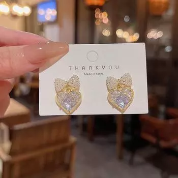 Корейские серьги-бантики с жемчугом и цирконом в форме сердца: Элегантные украшения из игл из серебра S925 E5402 золотой