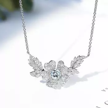 Korean Creative Pendant with Smile Flower Necklace for Womens Clavicle Chain Fashionable Zircon