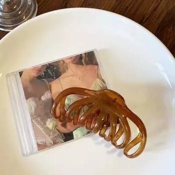 Korean Solid Color Large Hair Claw For Women Girls Elegant Acrylic Hairpins Barrette Crab Hair Clips Headwear Hair Accessories