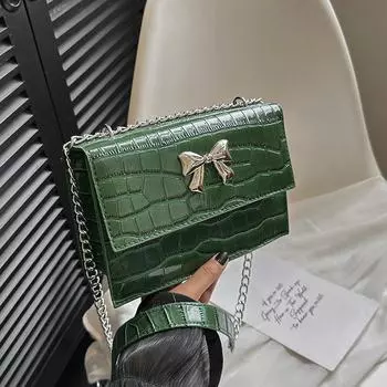 Korean version of fashion bag 2024 summer new simple solid color commuter butterfly small square bag foreign style simple messenger bag чёрный